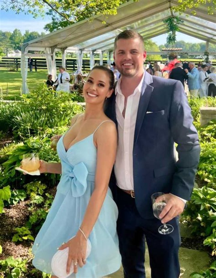 Discovering the Life of Lauren Compton and Her Husband