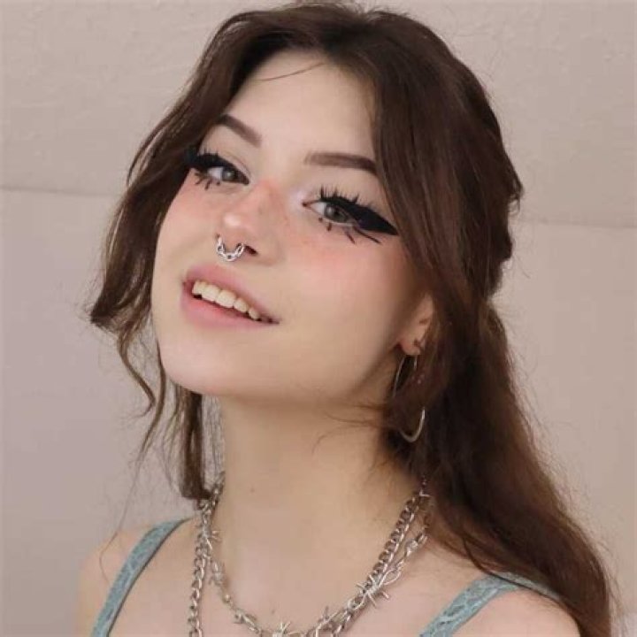 Understanding the Impact of Hannah UwU Girl's Passing: A Tribute to a Digital Icon