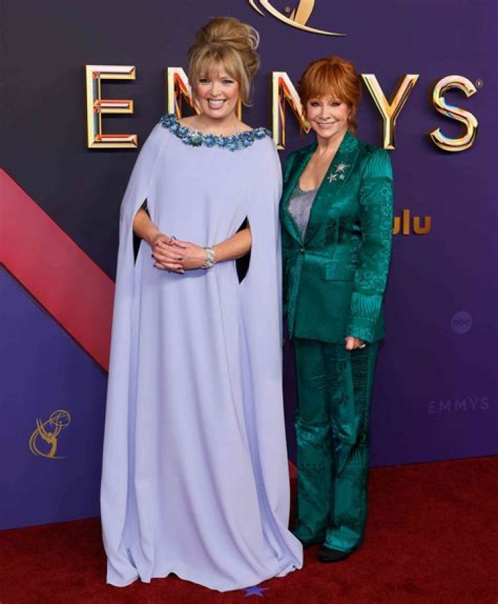 Unraveling the Mystery: Was Melissa Peterman Pregnant During Reba Season 3?